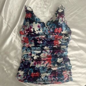 Calvin Klein NWOT Size Large Floral Tankini Top